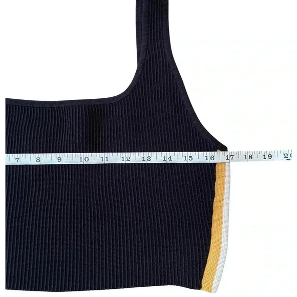 Aritzia Babaton Square Neck Ribbed Crop Tank Size Large - Picture 2 of 6